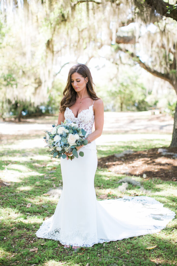 Bridal portraits inside Airlie Gardens